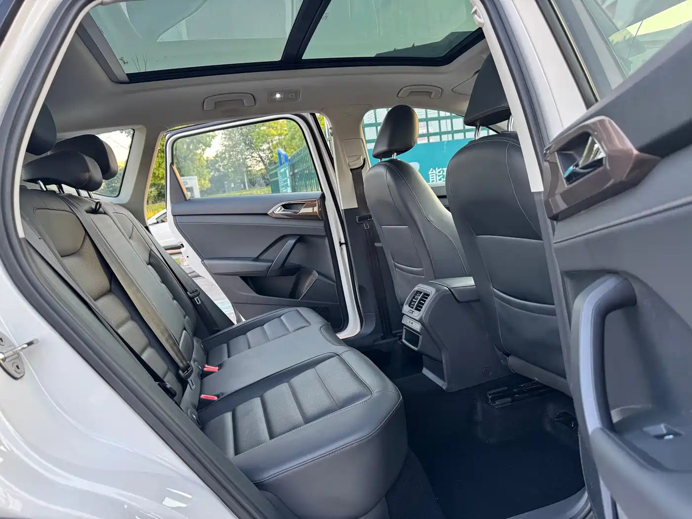 Volkswagen Tharu 2021 Model 280TSI 2WD Luxury Edition фото 13
