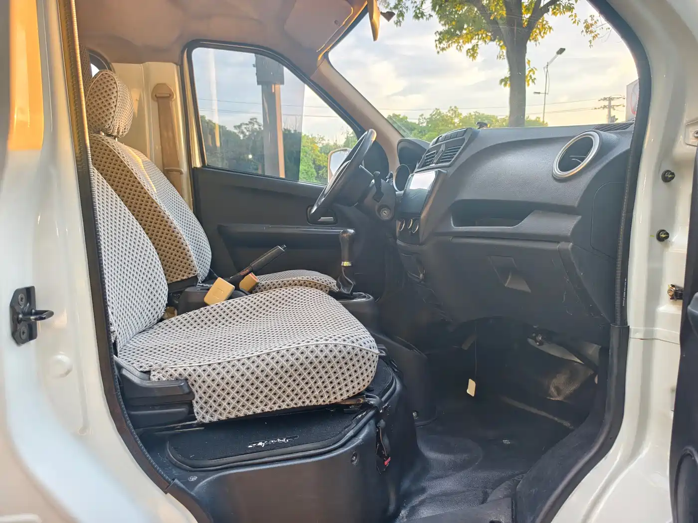 Changan Kaicheng Changan Ruixing M60 2022 2020 Model 1.5L Standard China VI 6 Seats DAM15KR