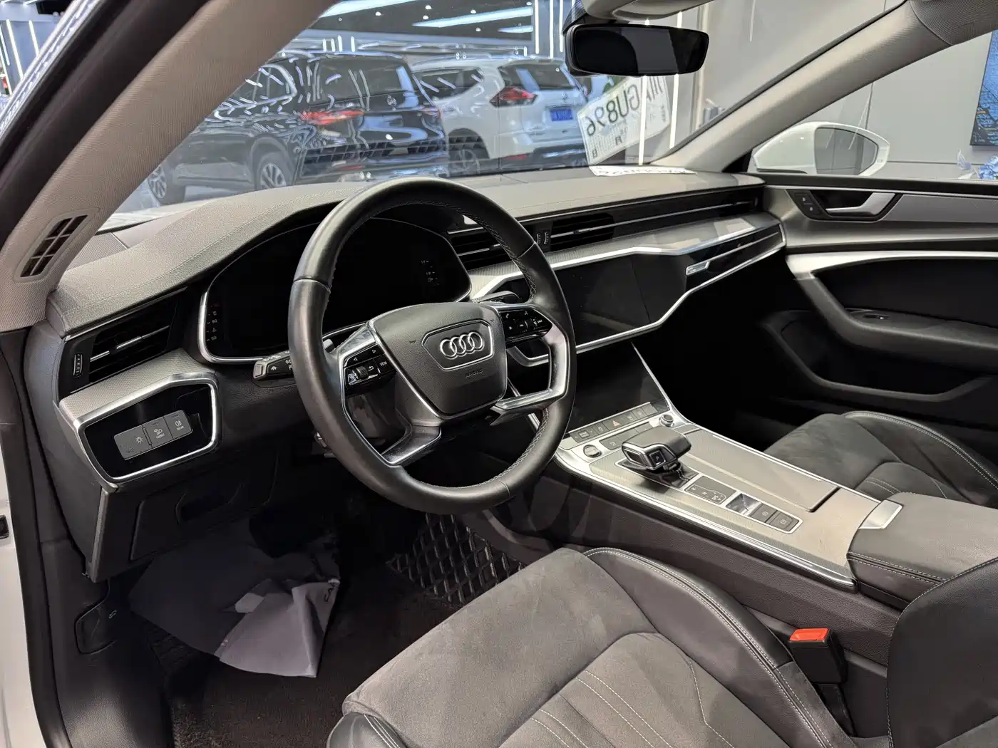 Audi A7L 2022 45 TFSI S-line Dream Builder Crystal Package фото 6