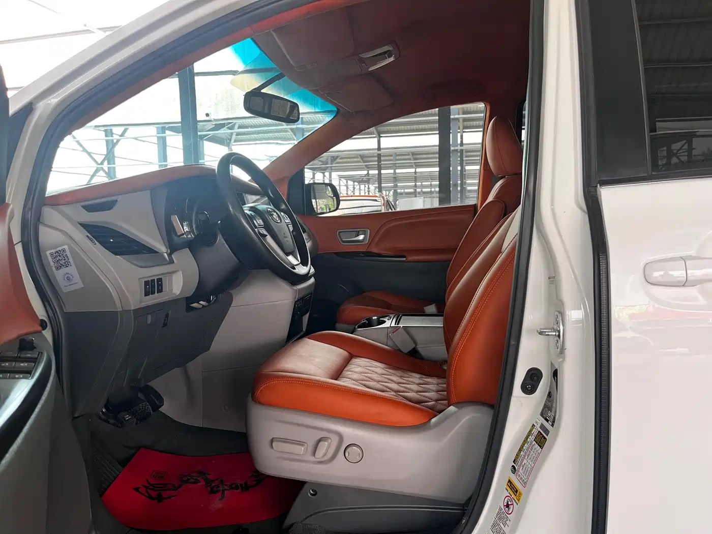 Toyota Sienna 2015 3.5L 4WD L фото 7