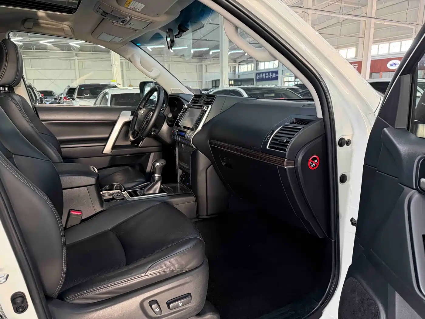 Toyota Prado 2019 3.5L Automatic TX-L Zunxiang Edition with Rear-mounted Spare Tire фото 15