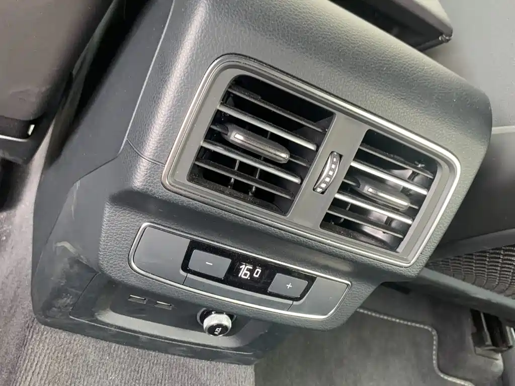 AUDI Q5L SPORTBACK
