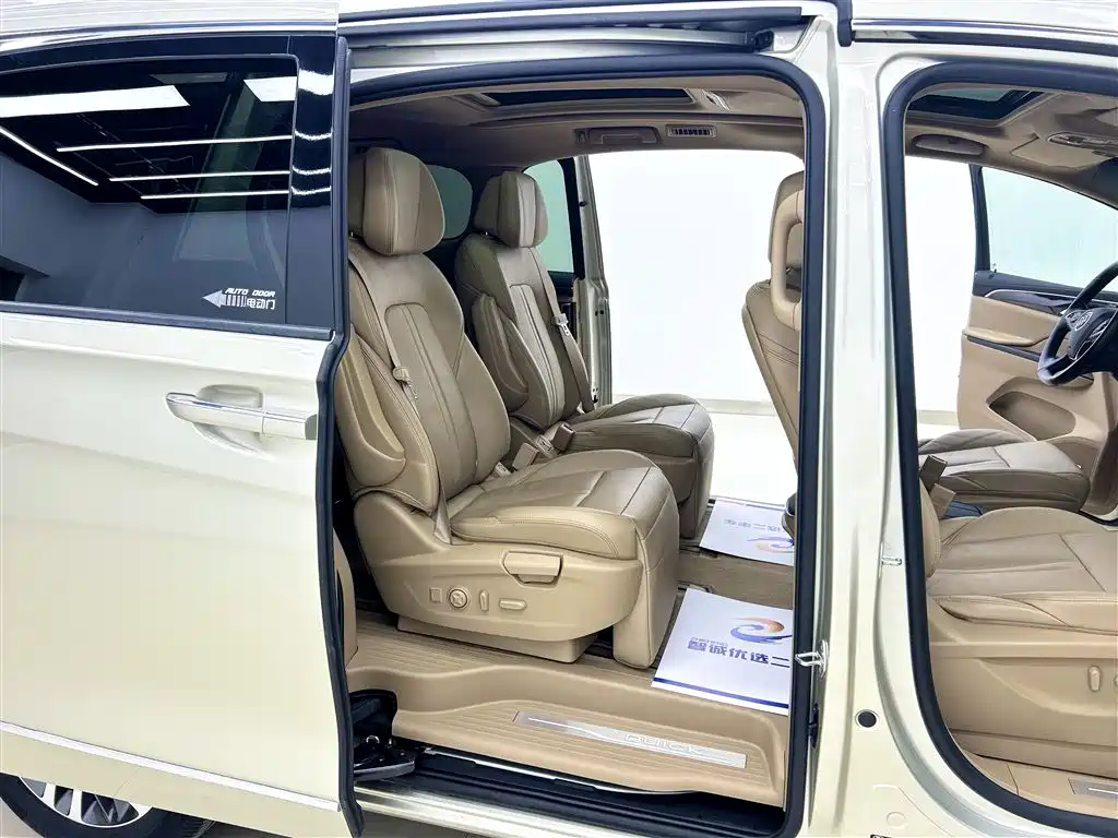 Buick GL8 2017 ES 28T Flagship China V фото 18