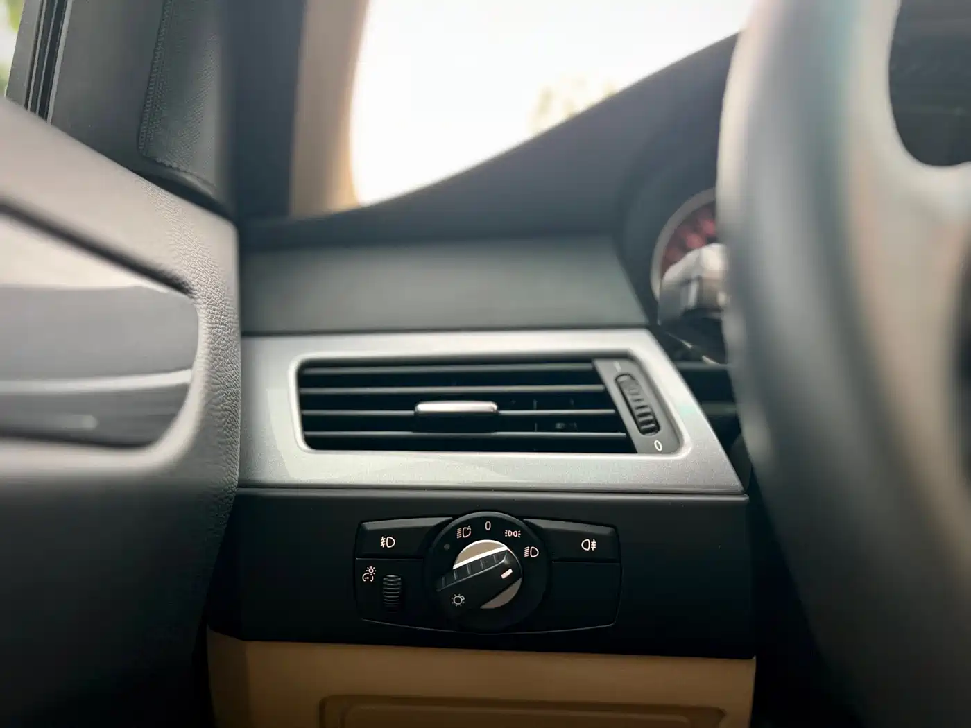 BMW 5 Series 2008 523Li Elegance фото 20