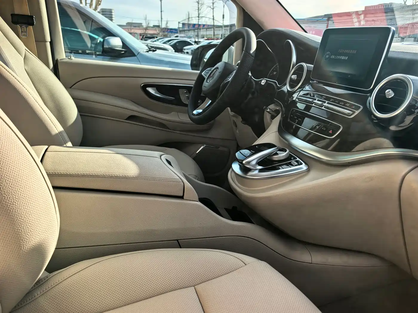 Mercedes-Benz V-Class 2016 V 260 L Premium Long фото 13