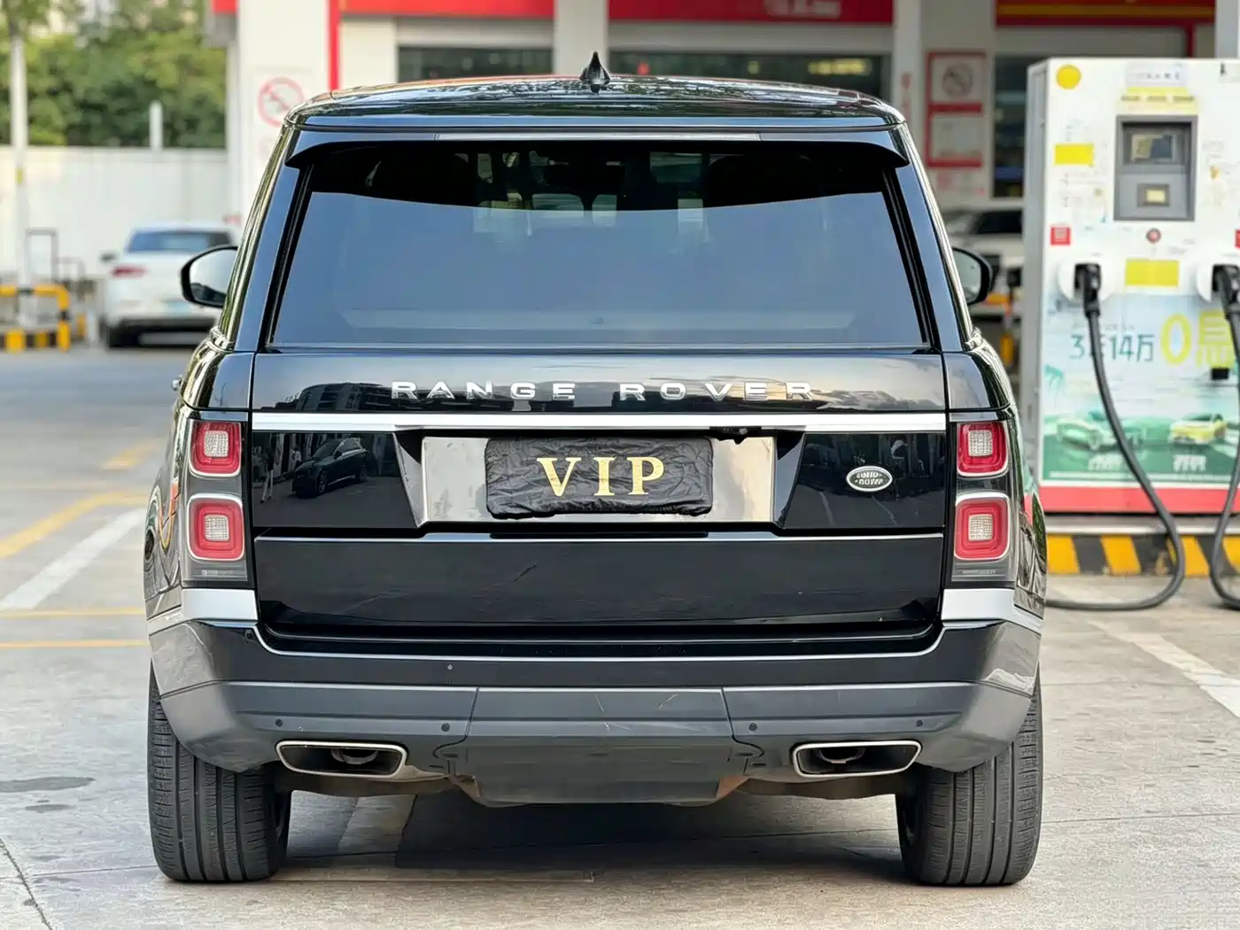 Land Rover Range Rover 2020 3.0 L6 Heritage Edition фото 8