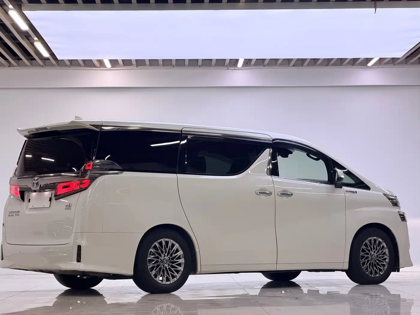 Toyota Vellfire 2020 2020 Twin Engine 2.5L HV Premium Edition
