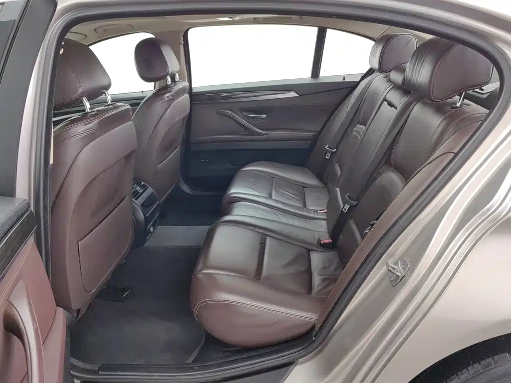 Photo 15 - BMW 5 Series