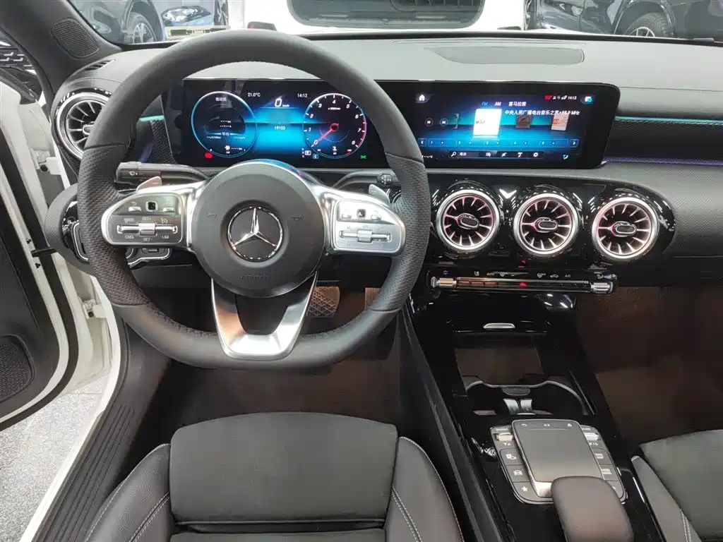 Mercedes-Benz A-Class 2022 Facelift II A 200 L Sport Sedan Fashion фото 3