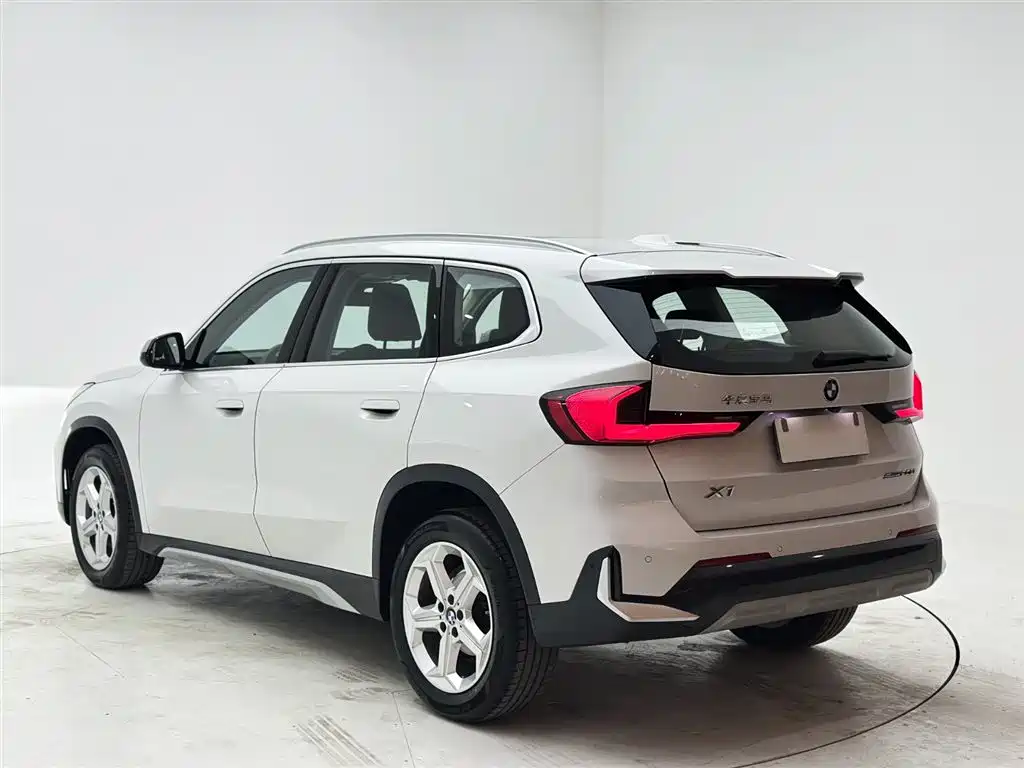 BMW X1 2023 sDrive20Li X Design Package фото 4