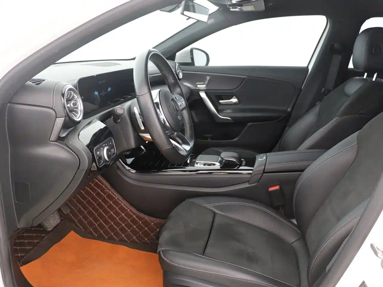 Mercedes-Benz A-Class 2020 A 200 L Sport Sedan фото 10