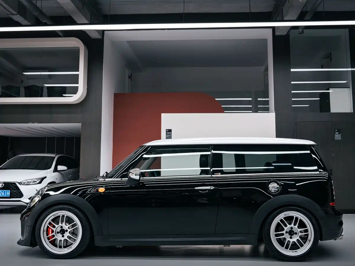 MINI CLUBMAN 2013 2012 1.6T COOPER S Fun
