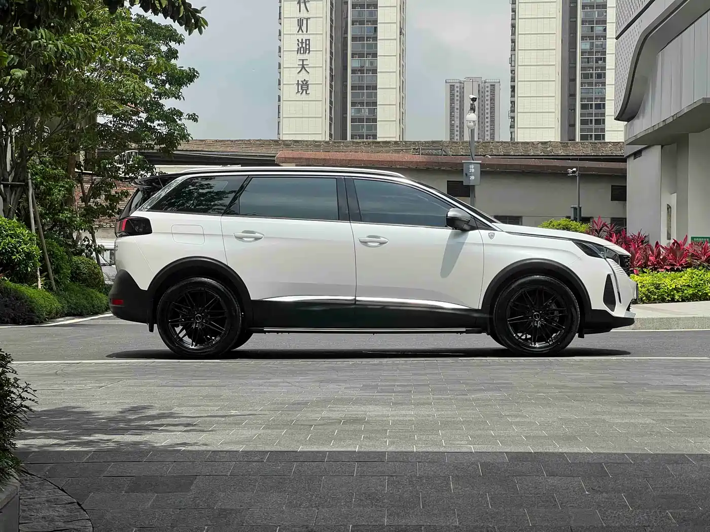 Peugeot 5008 2021 360THP 5-seater Performance Edition фото 31