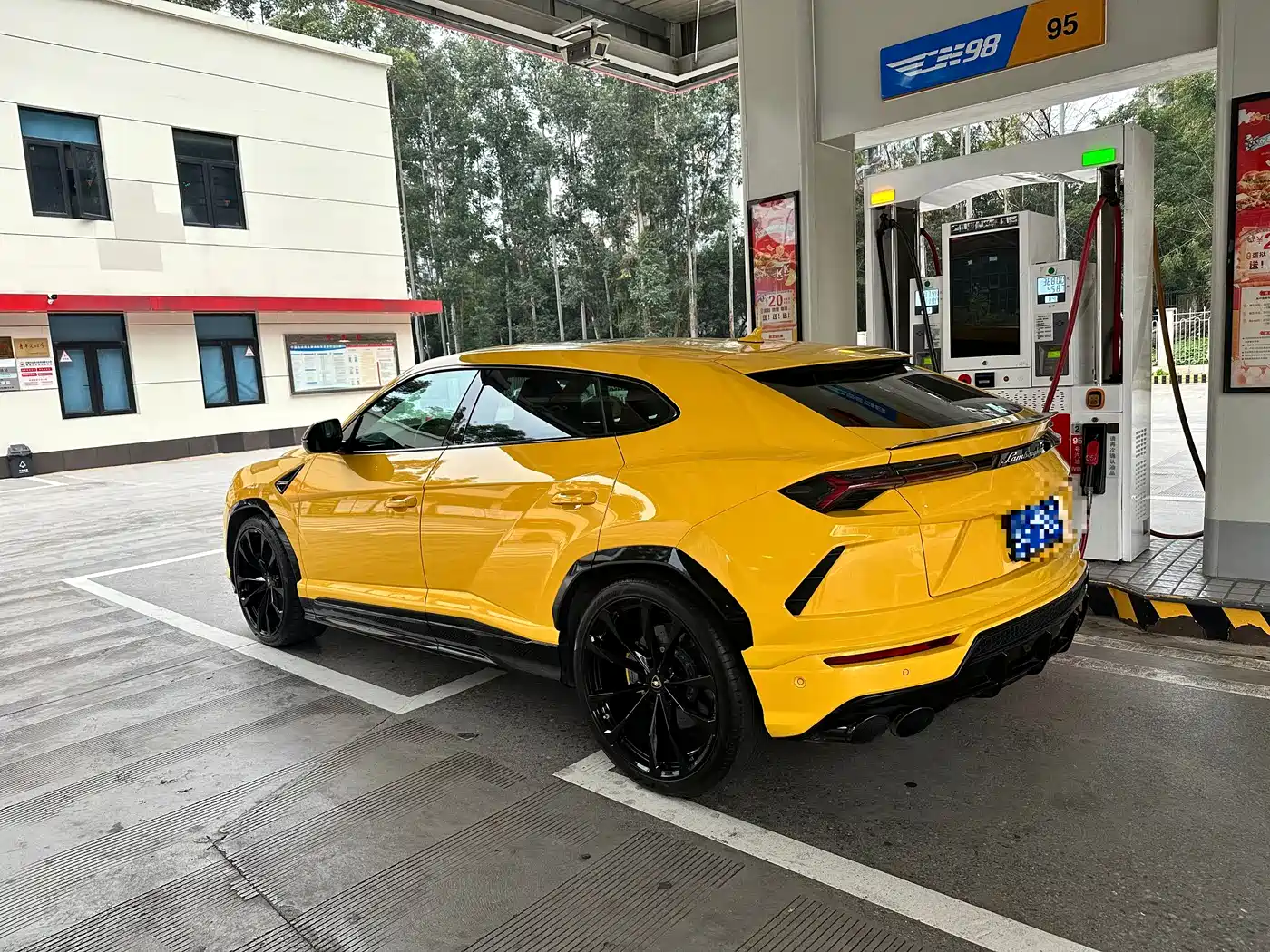 Lamborghini Urus 2021 4.0T V8 фото 2