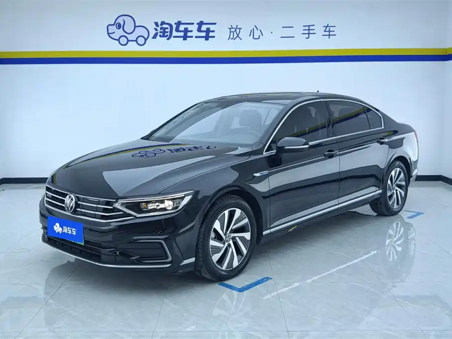 VOLKSWAGEN MAGOTAN GTE PLUG IN HYBRID