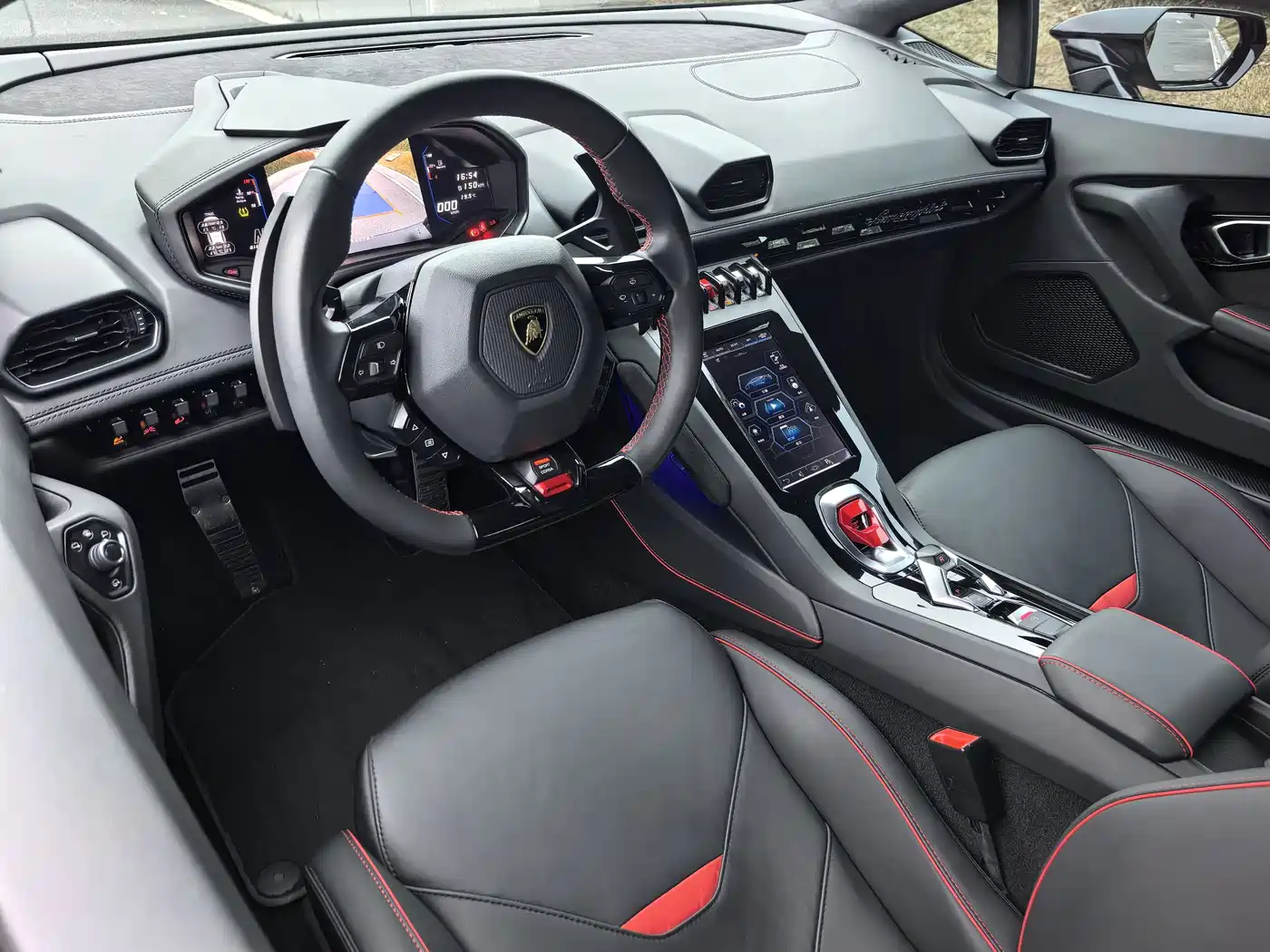 LAMBORGHINI HURACÁN