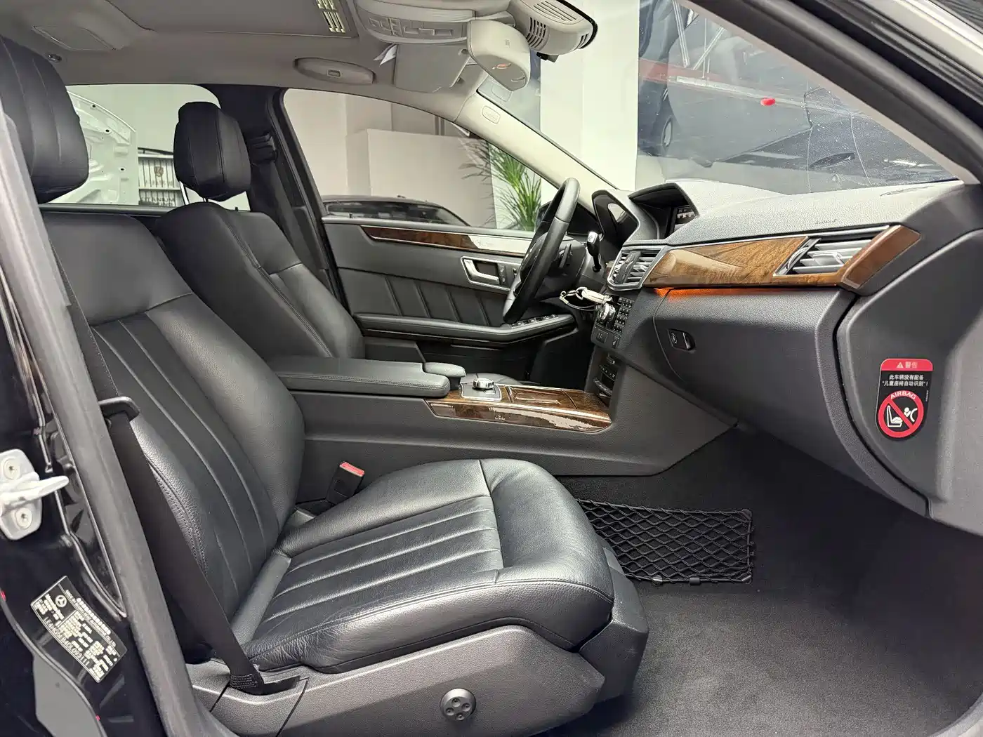 Mercedes-Benz E-Class 2012 E 300 L Elegance Model фото 17