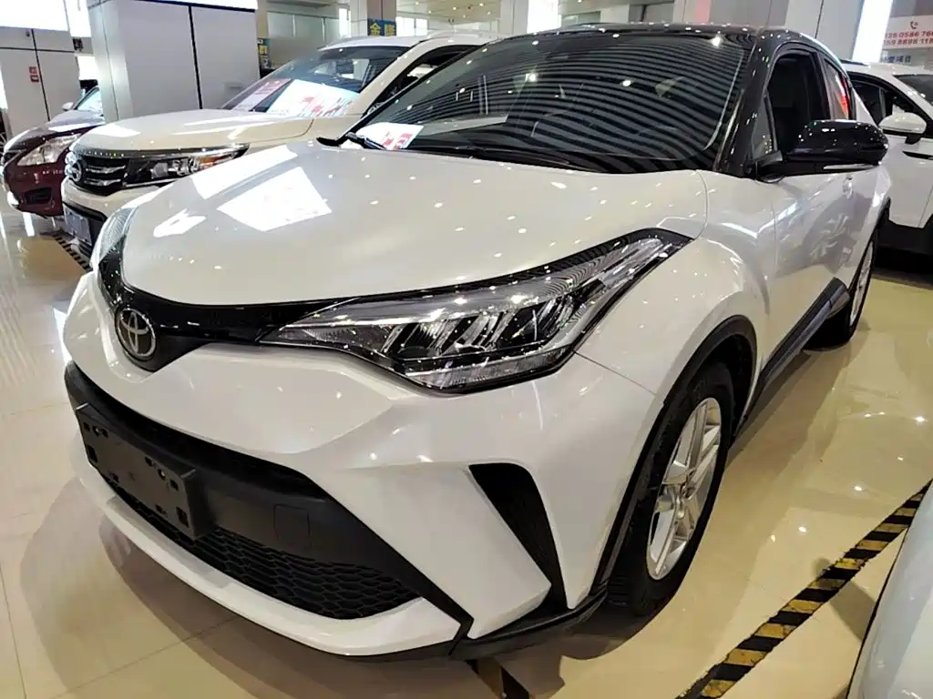 Фото 1 - Toyota C-HR