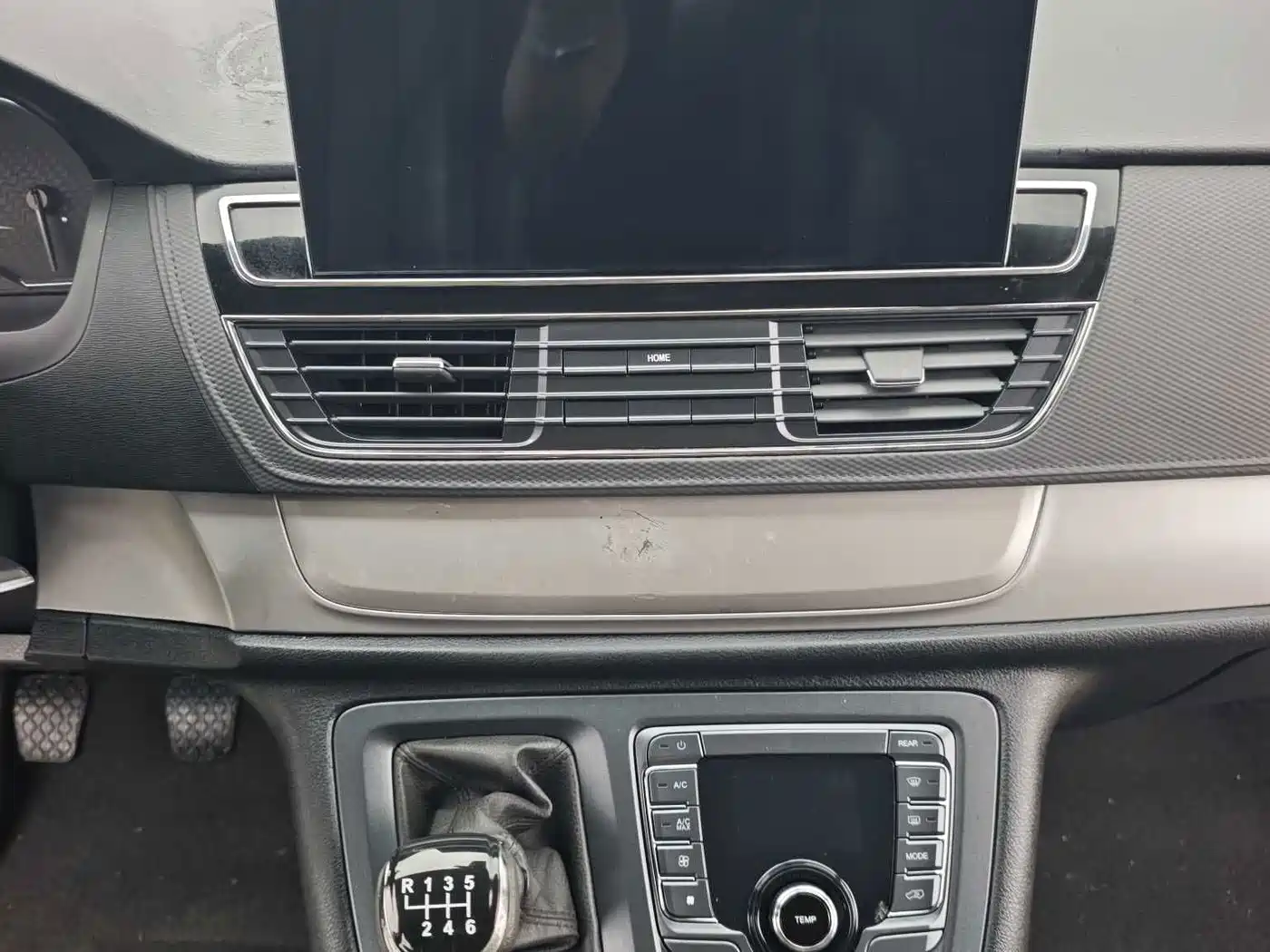 SAIC Maxus Maxus G20 2024 2023 ES 2.0T Diesel Manual Value Touring Edition