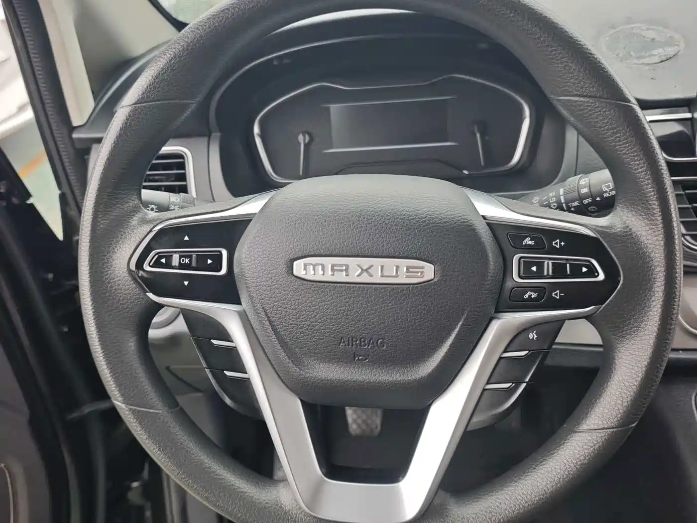 SAIC Maxus Maxus G20 2024 2023 ES 2.0T Diesel Manual Value Touring Edition