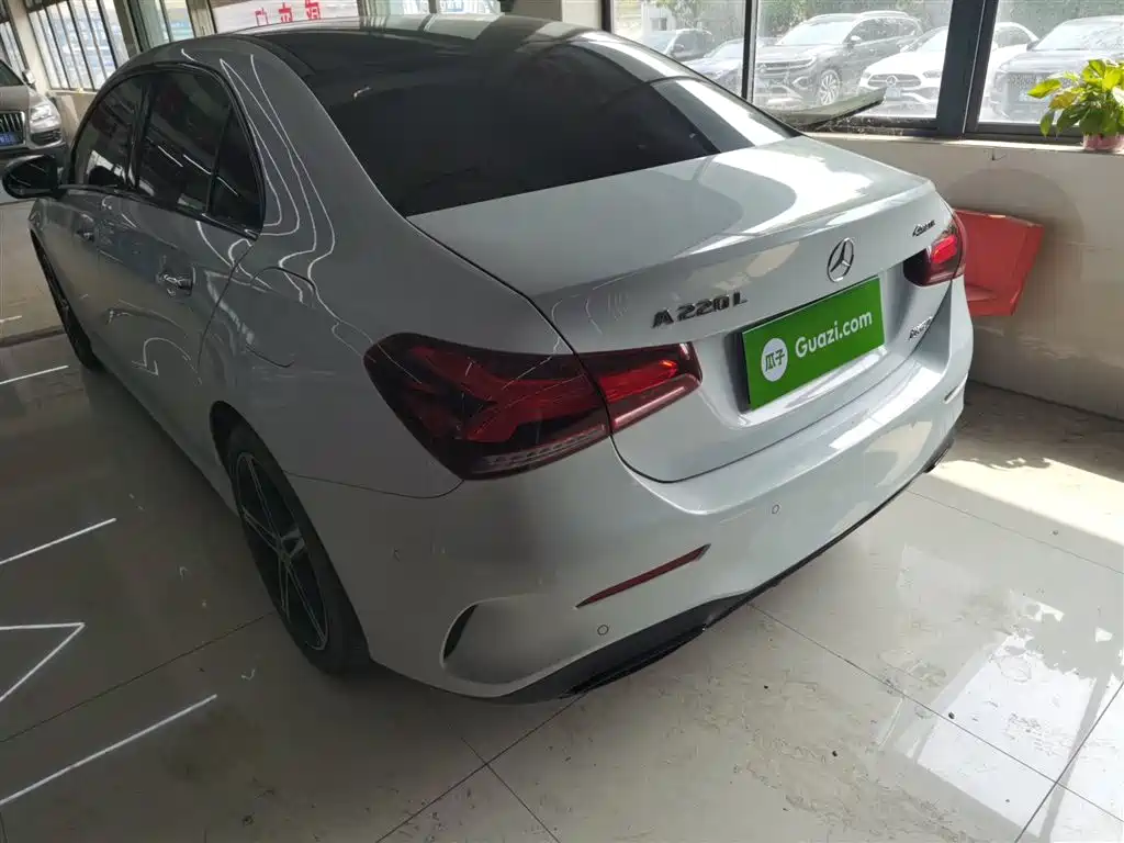 MERCEDES-BENZ CLASS A