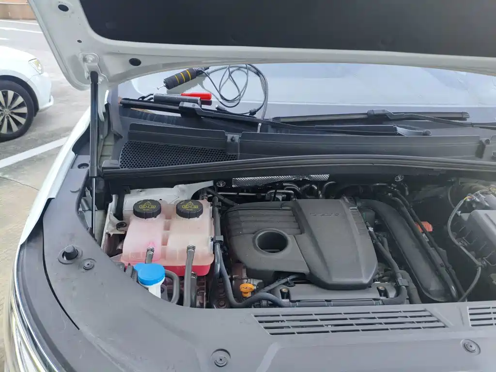 Roewe iMAX8 EV 2025 2025 Model 1.5T DMH Land Premium Edition