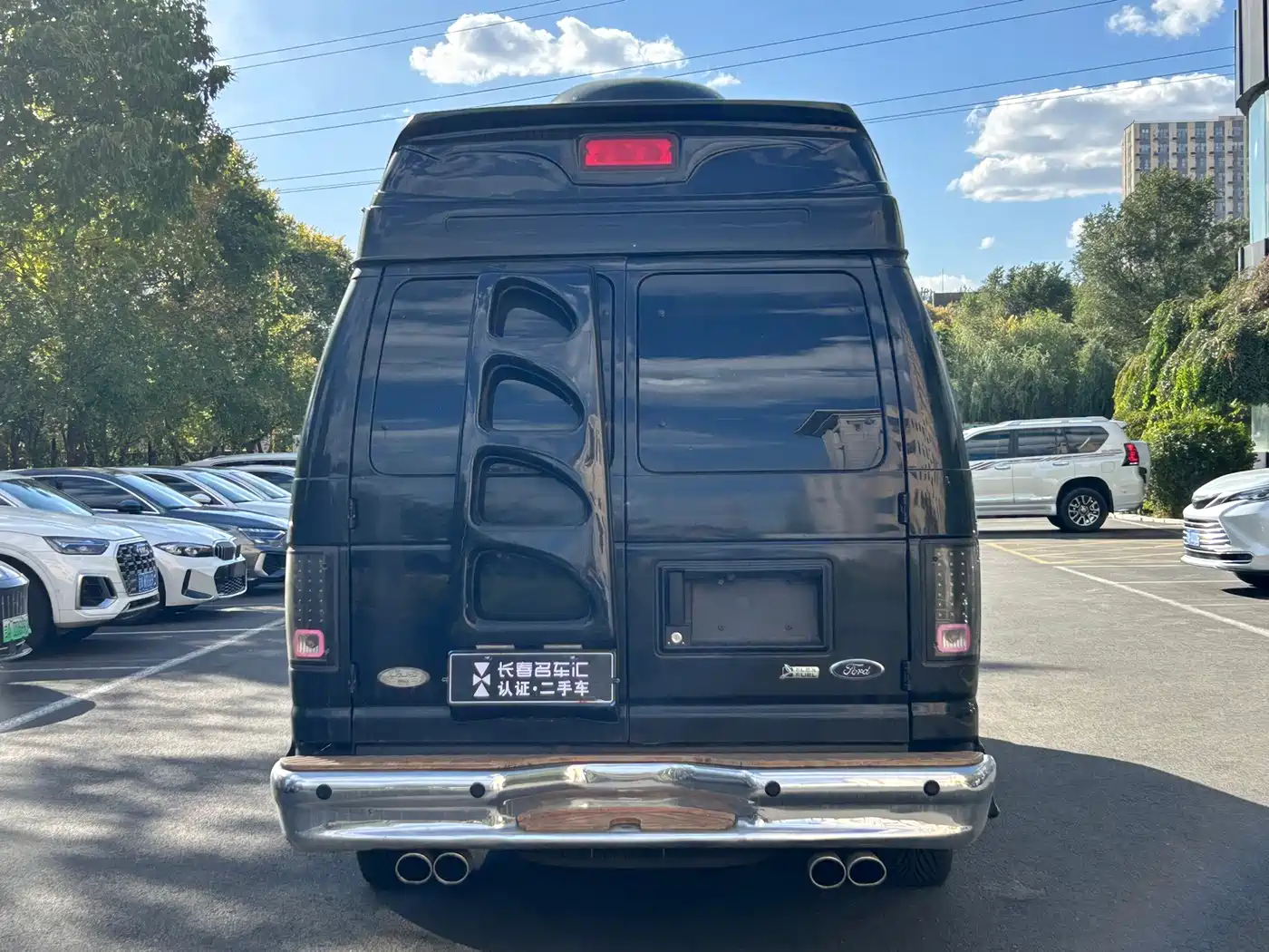 Ford E350 2016 2011 5.4L Standard Yacht Edition