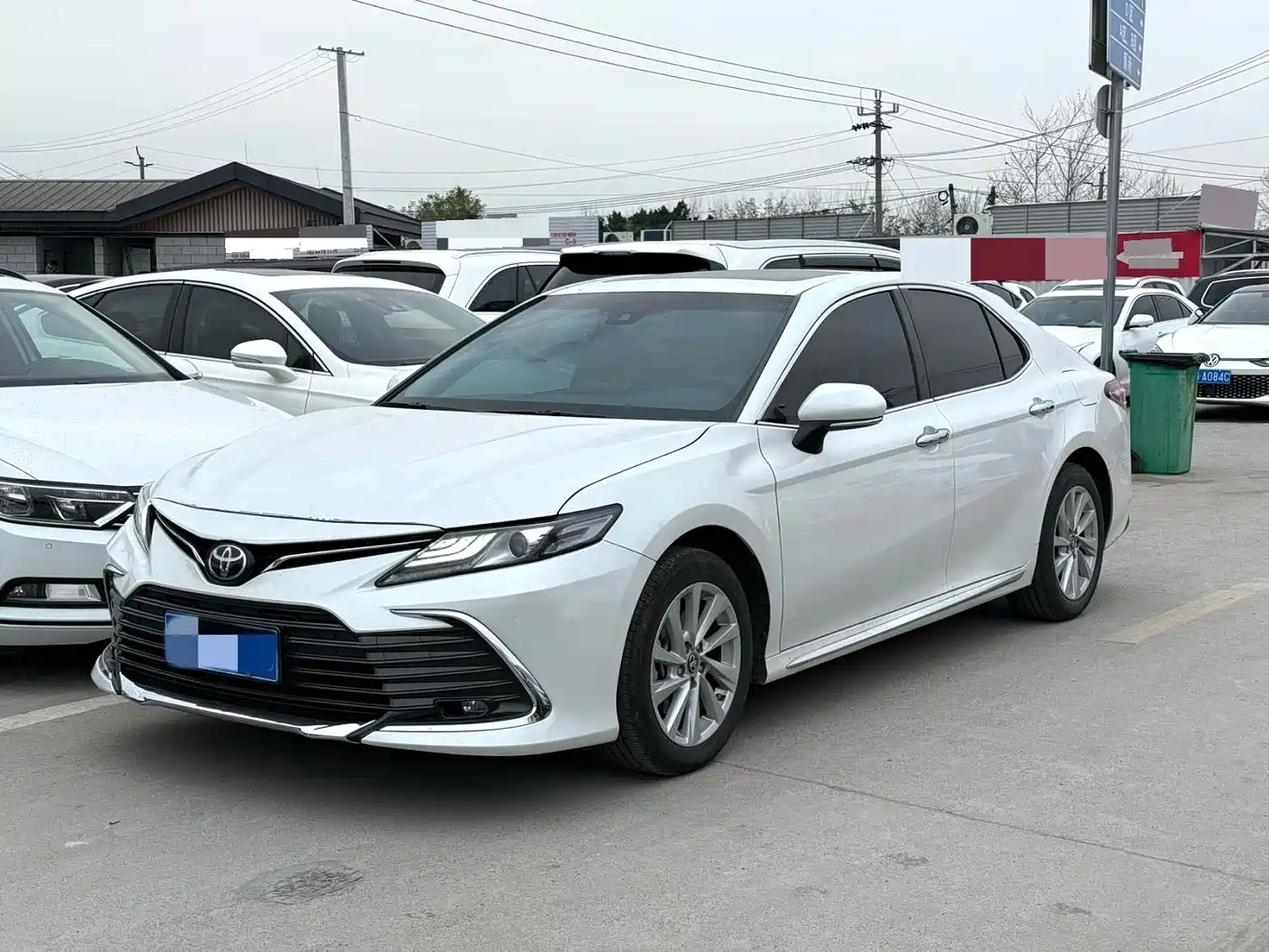 Toyota Camry 2023 2.0G Luxury Edition