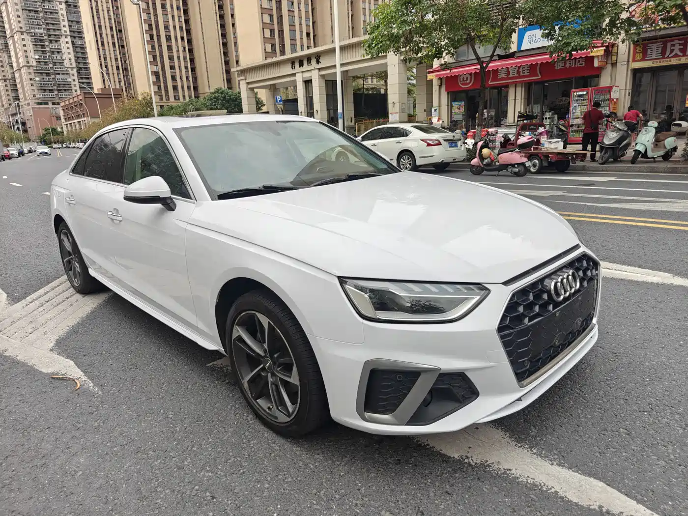 Audi A4L 2020 40 TFSI Fashion Dynamic Edition фото 2