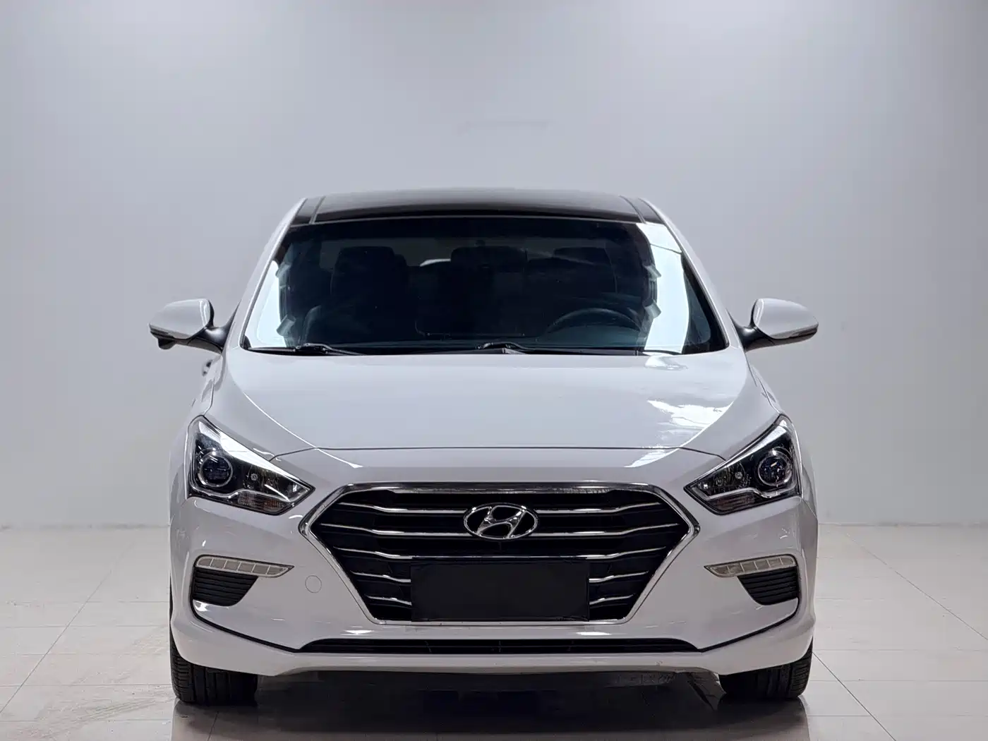 Фото 3 - Hyundai Mistra