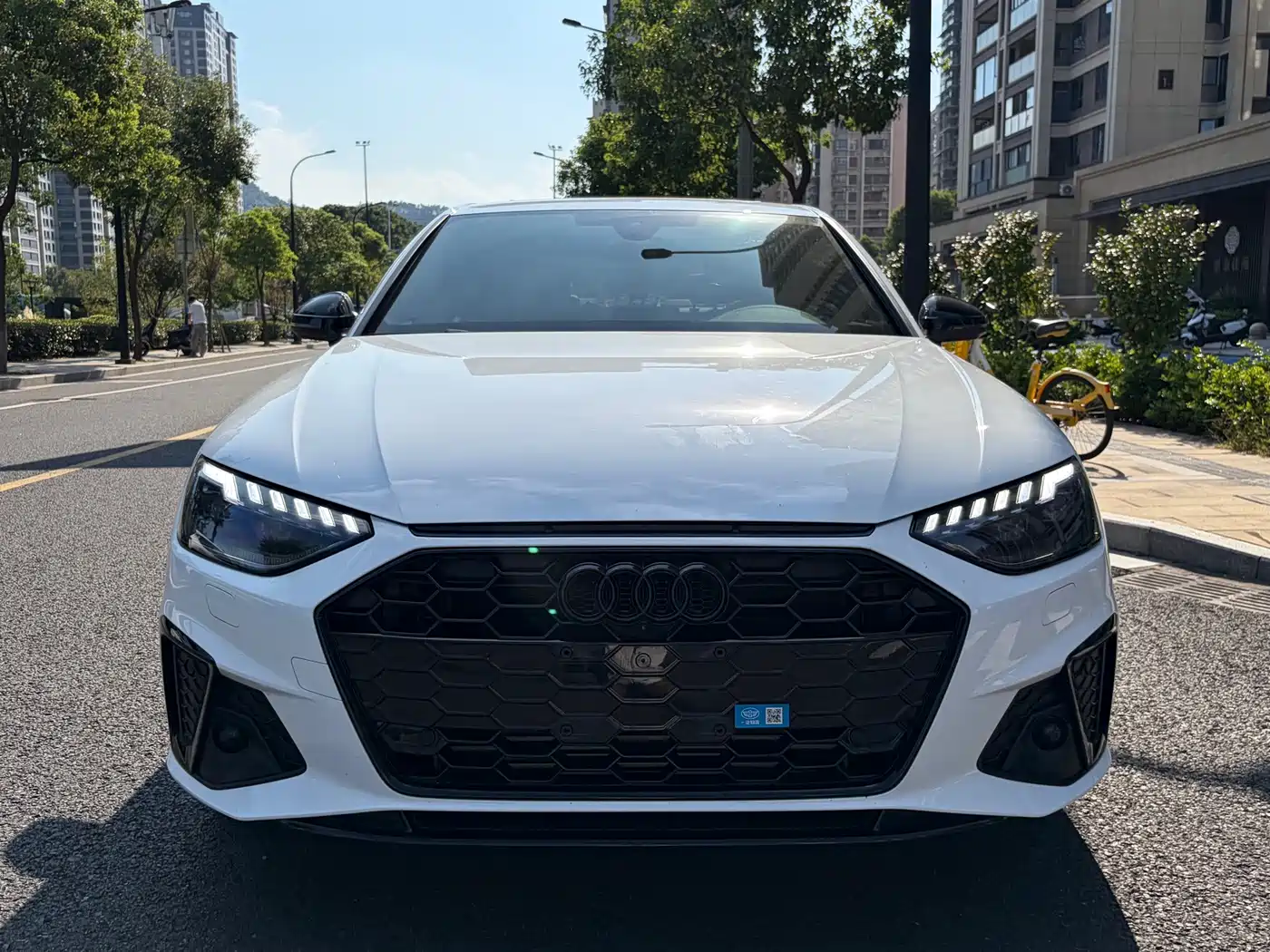 Фото 2 - Audi A4L