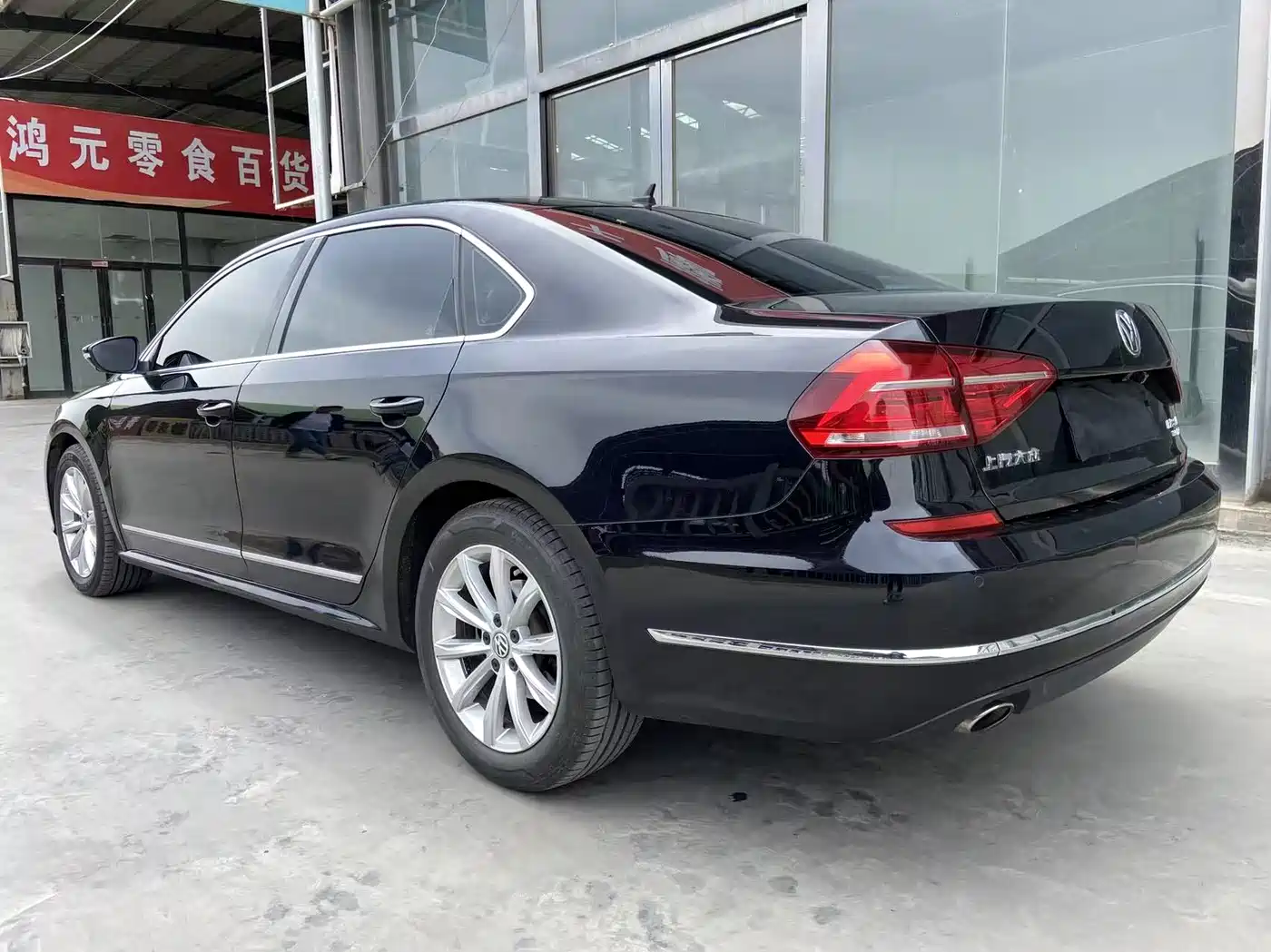 Volkswagen Passat 2017 330TSI DSG Prestige фото 4