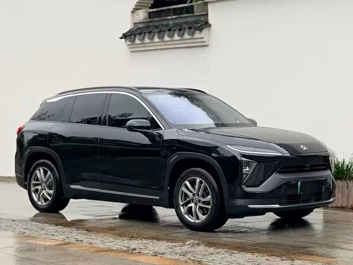 Фото 1 - NIO ES6