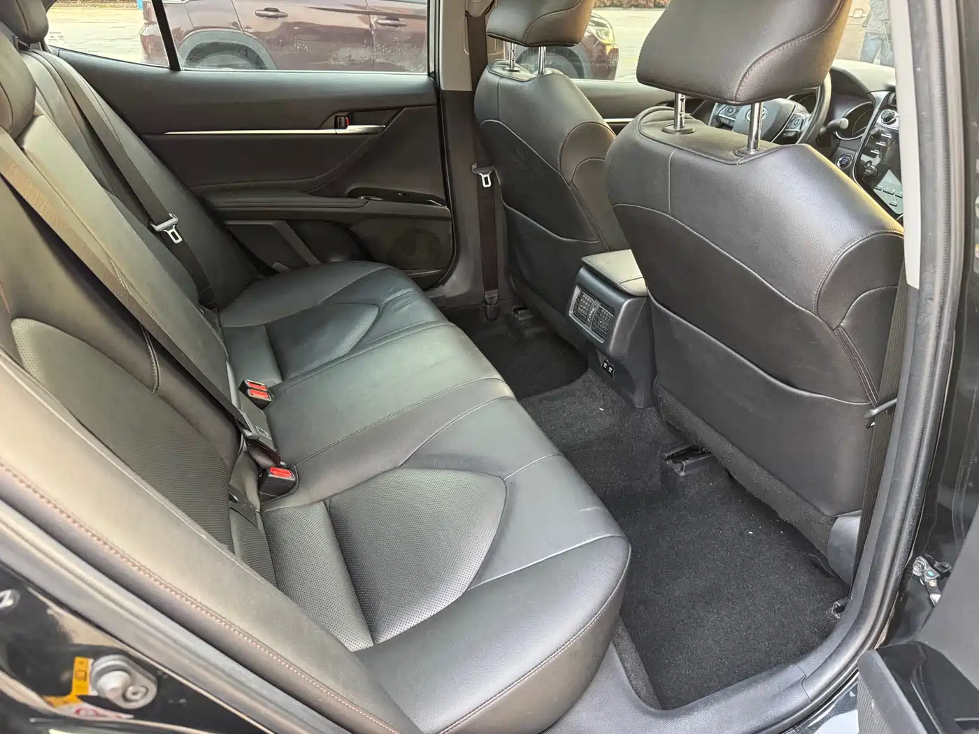 Toyota Camry 2018 2.5G Luxury Edition фото 12