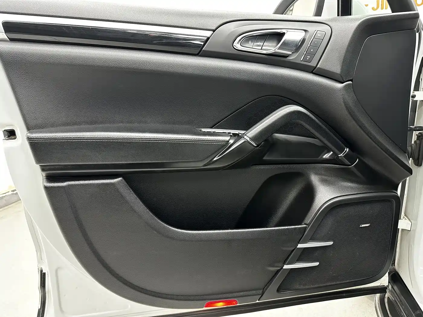 Porsche Cayenne 2011 Cayenne 3.0T фото 10