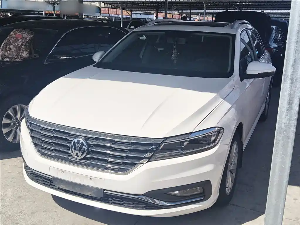 Volkswagen Lavida 2018 Hatchback 200TSI DSG Comfort Edition China V фото 2