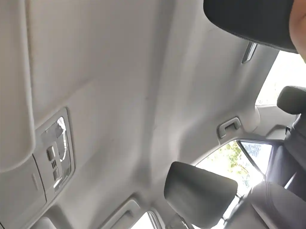 Toyota Corolla 2014 1.6L CVT GL фото 18