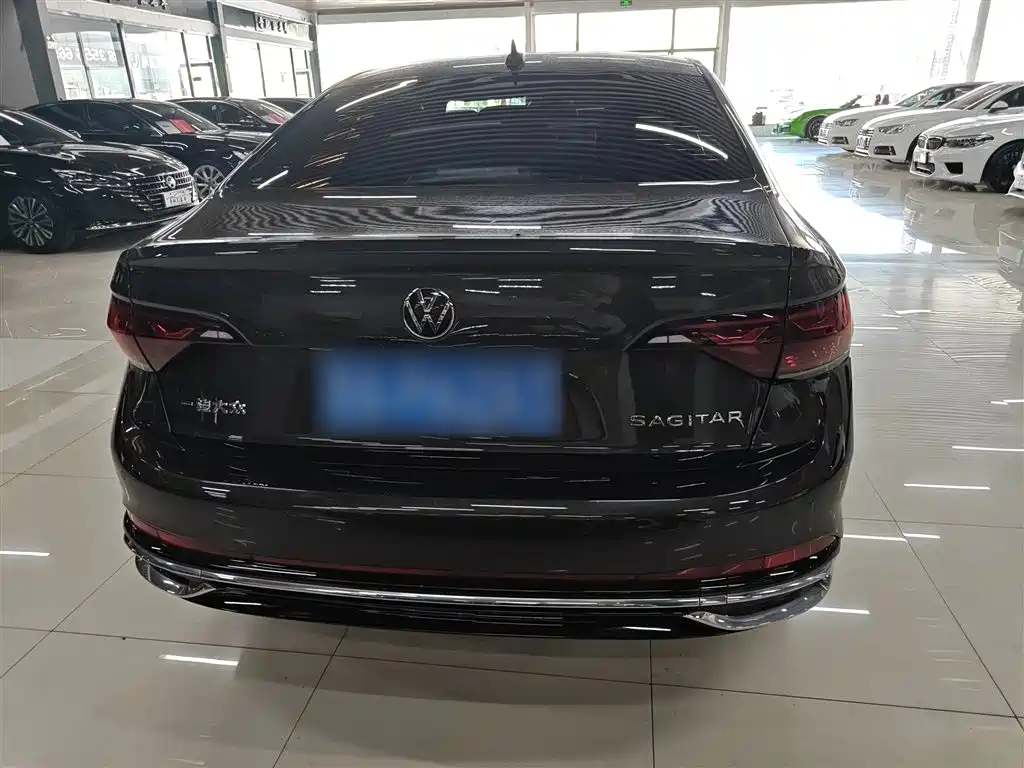 Volkswagen Sagitar 2023 300TSI DSG Surpassing Edition фото 7