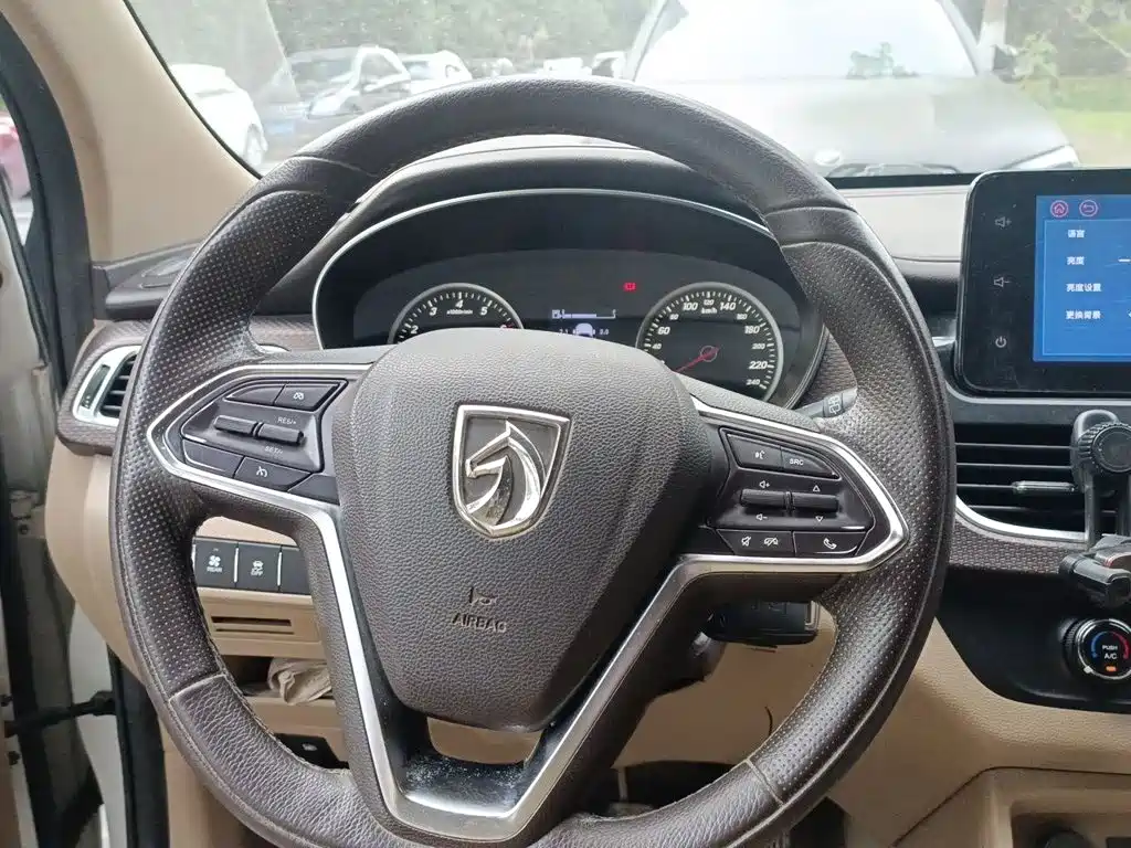 Baojun 730 2019 2017 1.5T Manual Fashion 7-Seater China V