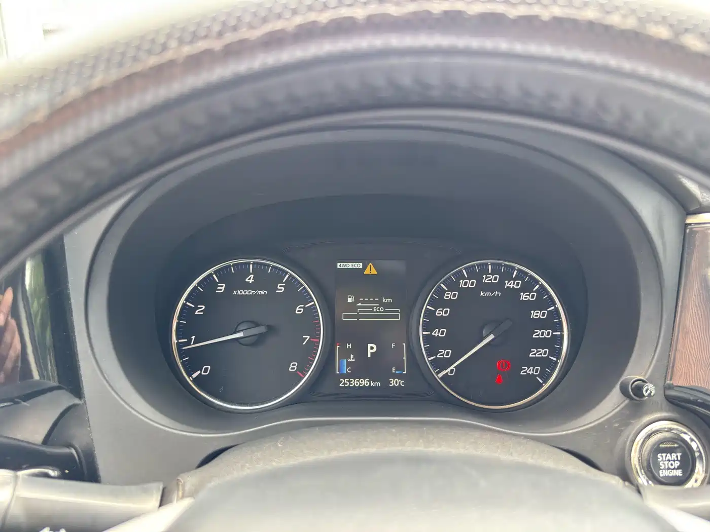 Mitsubishi Outlander (Import) 2015 2014 2.4L 4WD Luxury Value Edition 7-seater