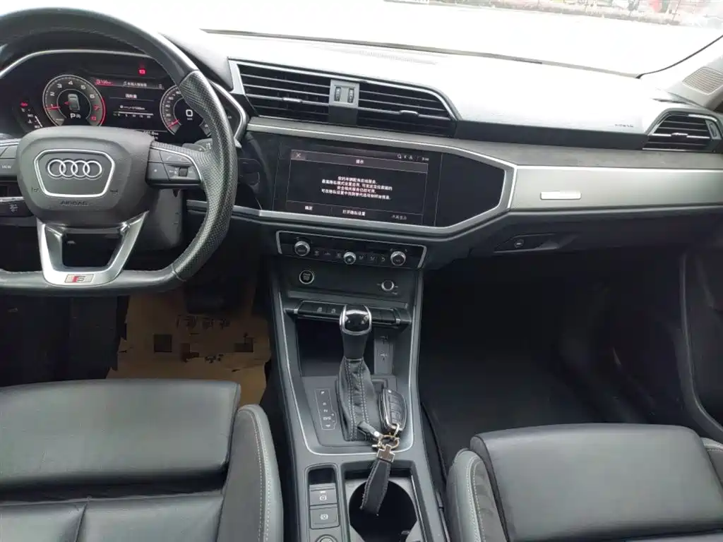 Audi Q3 Sportback 2023 40 TFSI Fashion фото 12