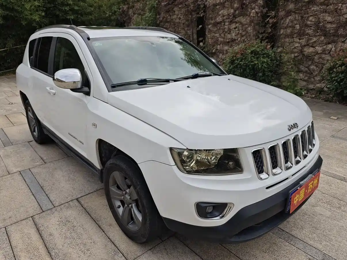 Jeep Compass (Import) 2014 2014 Facelift 2.4L 4WD Comfort Edition