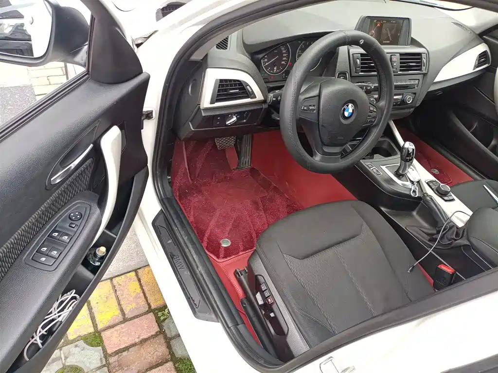 BMW 1 Series (Import) 2013 Facelift 118i Leading Model фото 16