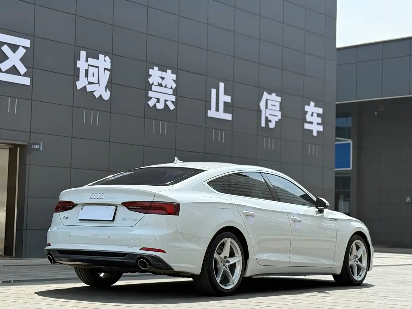 Audi A5 (Import) 2017 Sportback 40 TFSI Fashion фото 9