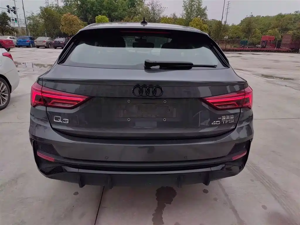 Audi Q3 Sportback 2023 40 TFSI Fashion фото 5