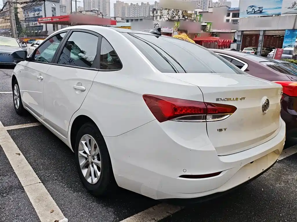 Buick Excelle 2019 15T DCT Progressive Type China VI фото 5