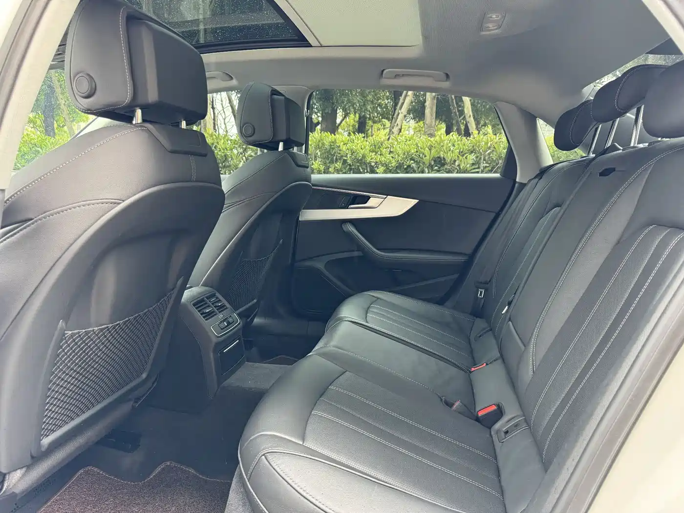 Audi A4L 2022 40 TFSI Luxury Dynamic фото 4