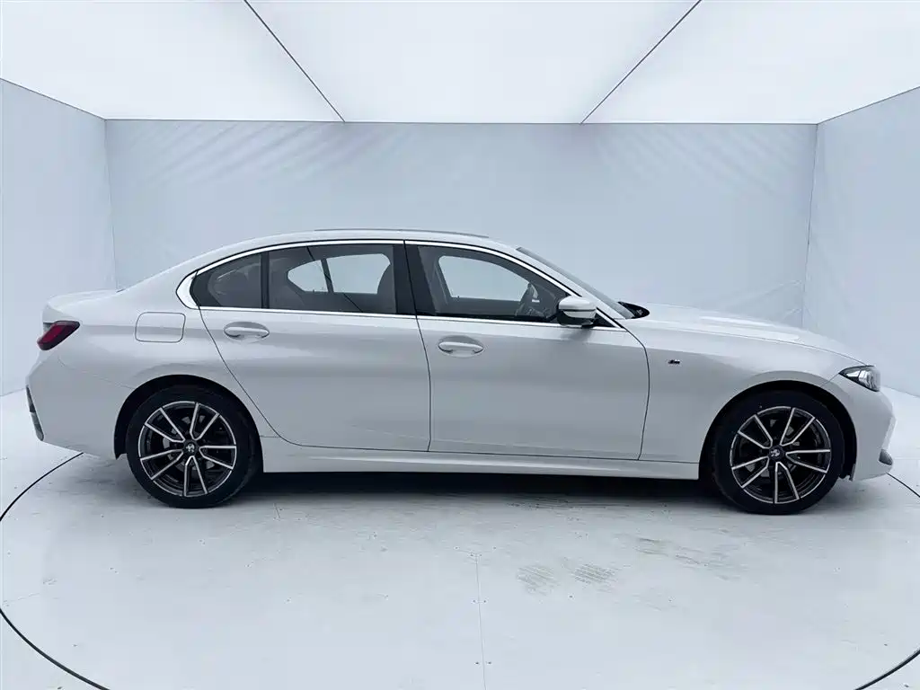 BMW 3 Series 2023 320Li M Sport Package фото 4