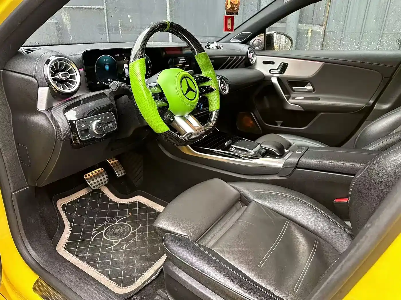 Mercedes-Benz A-Class AMG (Import) 2020 AMG A 35 4MATIC фото 5