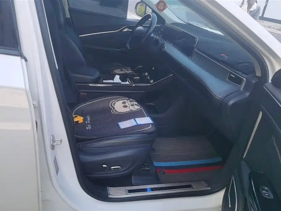 NEZHA AUTOMOBILE NEZHA U
